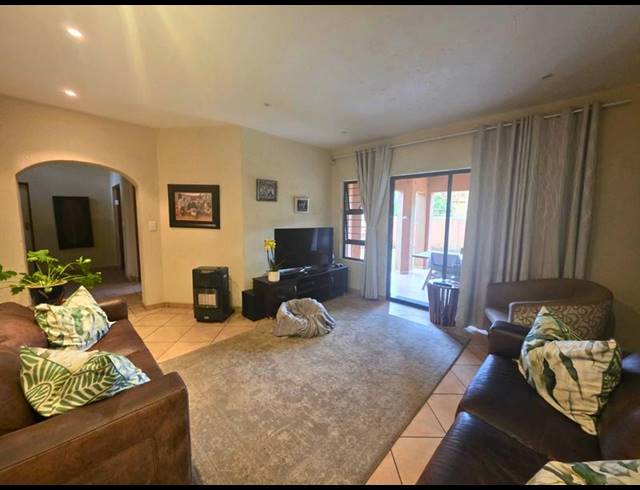 3 BEDROOM PROPERTY TO RENT IN GLEN MARAIS